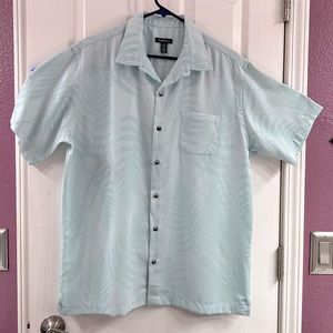 Button down short sleeve shirt